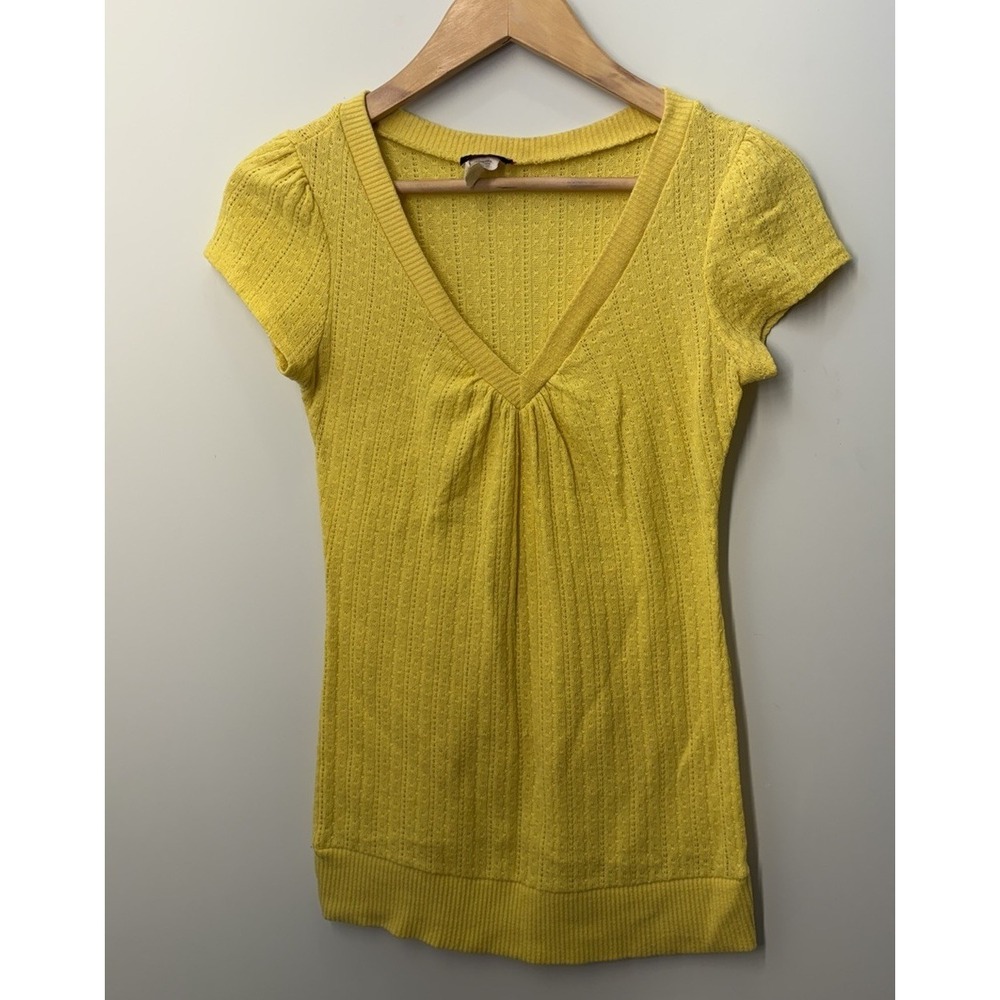 Yellow Baby Tee Short Sleeve Y2K Vintage Womens Size Large Candy Rain V-neck